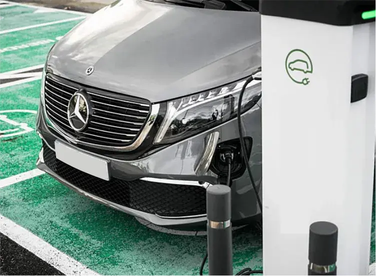 MERCEDES-BENZ Eqv