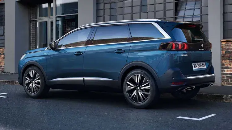 Renting Peugeot 5008: oferta de renting del Peugeot 5008 para particulares, autónomos y empresas