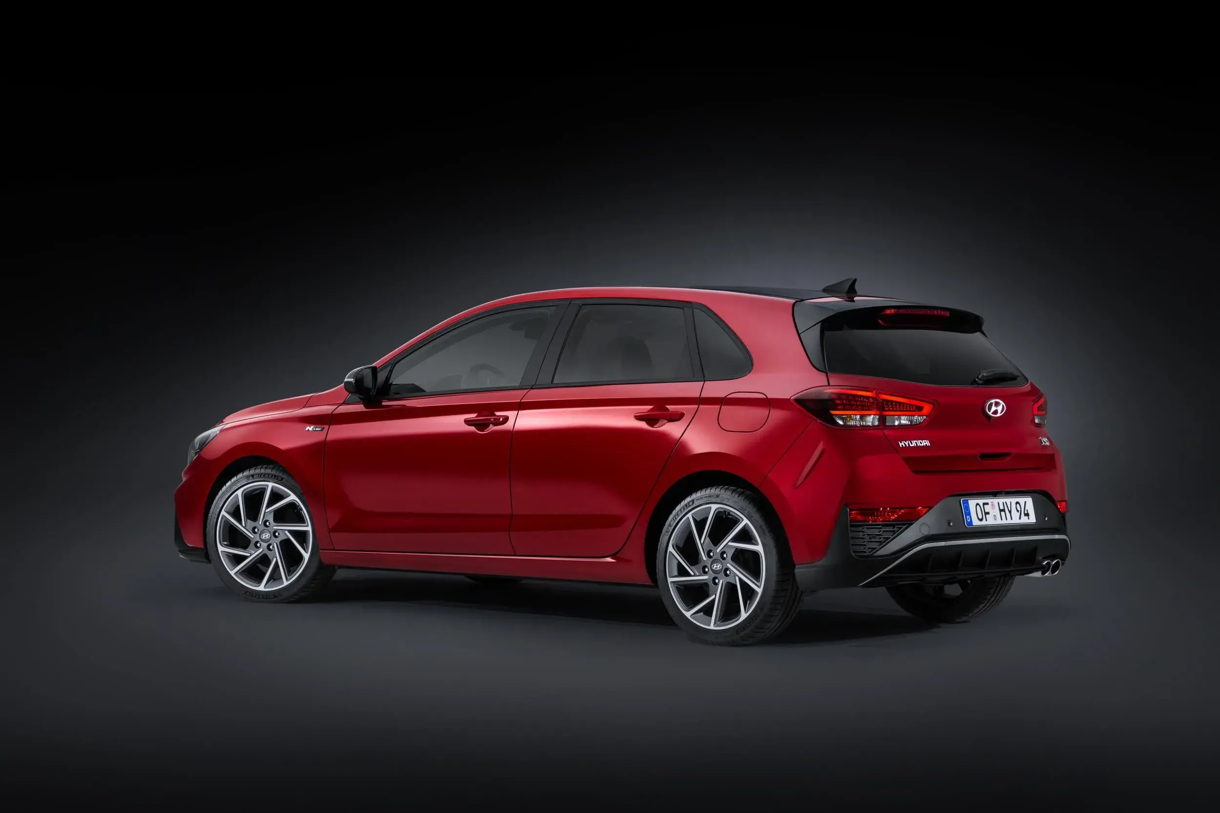 Renting Hyundai i30: oferta de renting del Hyundai i30 para particulares, autónomos y empresas. Renting Hyundai i30 barato