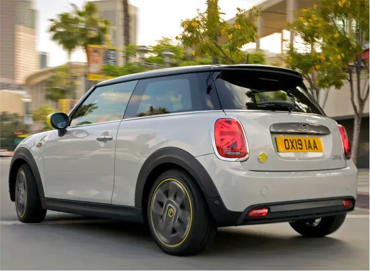Renting Mini Cooper: oferta de renting del Mini Cooper para particulares, autónomos y empresas