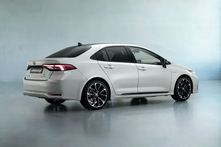 Renting Toyota Corolla: oferta de renting del Toyota Corolla para particulares, autónomos y empresas