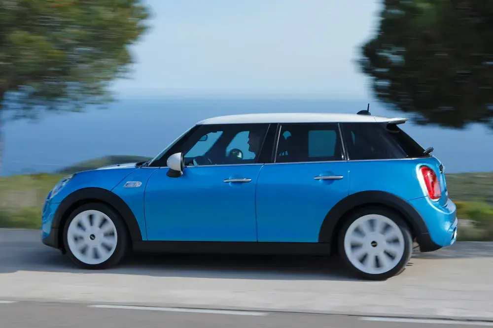Renting Mini Cooper: oferta de renting del Mini Cooper para particulares, autónomos y empresas. Renting Mini Cooper barato