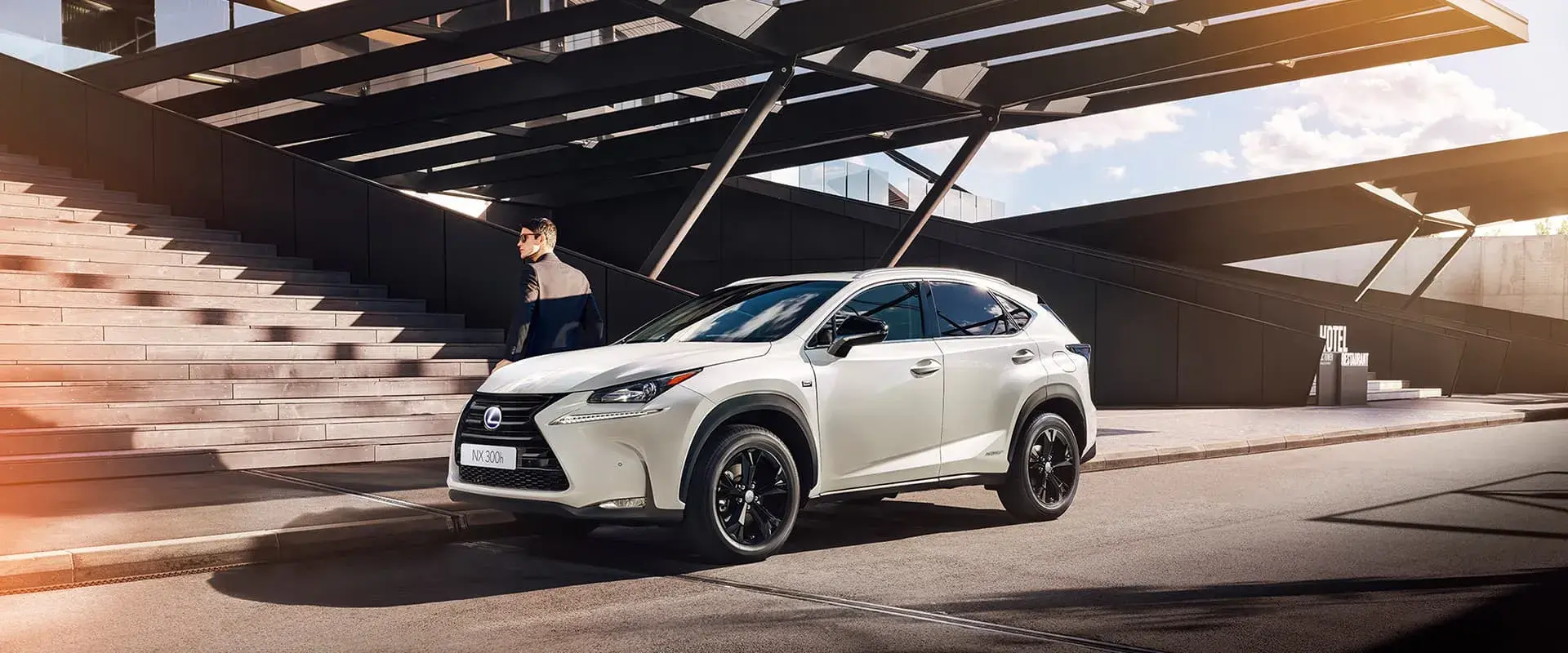 Renting Lexus NX: oferta de renting del Lexus NX para particulares, autónomos y empresas. Renting Lexus NX barato